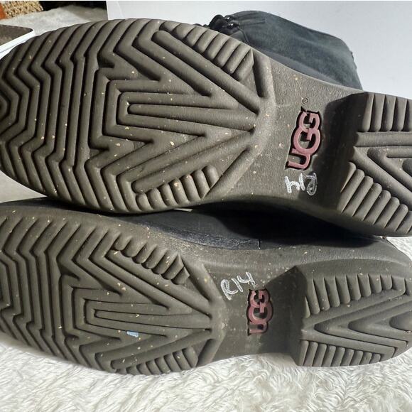 UGG Elsa Waterproof Lace-up Womens Tall Boot Size 7.5 Leather Side Zipper - Picture 3 of 8